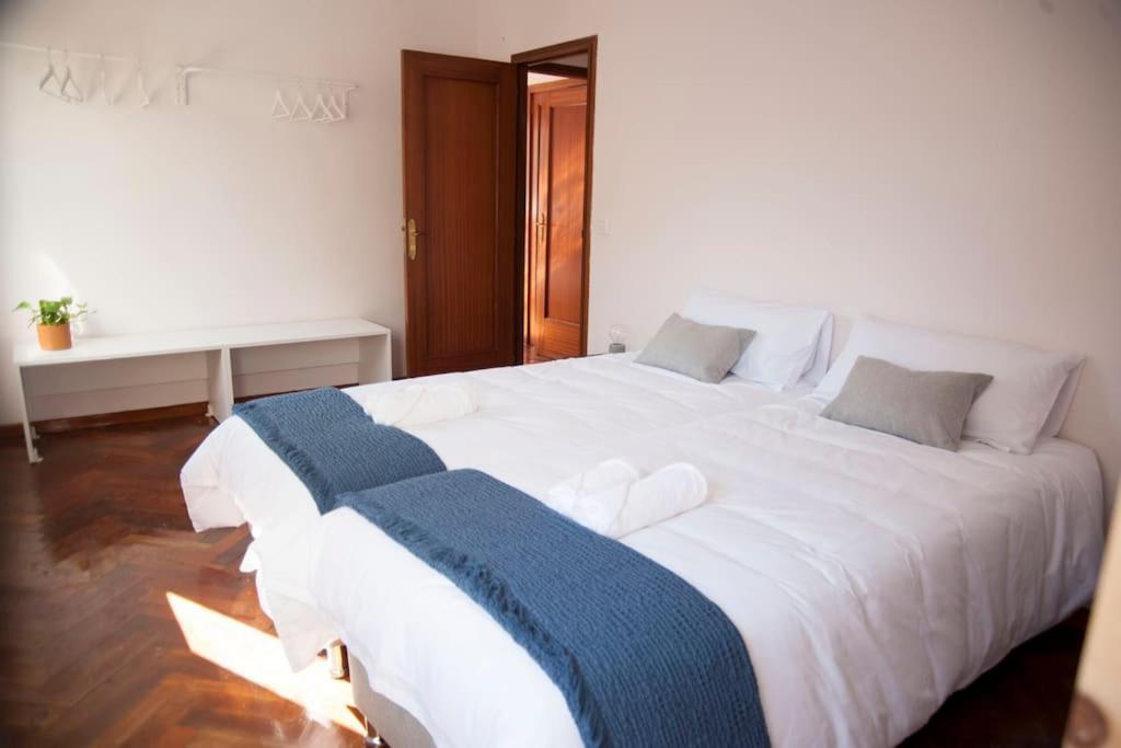 Casa Amplia, Confortable, Centrica By Prishomes Vigo Kültér fotó